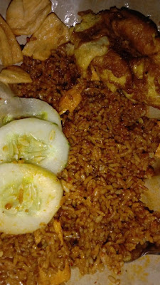 Pecel Lele dan Nasi Goreng Bang Naryo