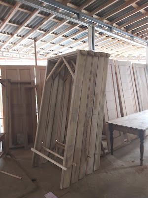 Pengrajin kayu maju sukses