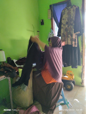 Penjahit baju "Bu Devi"