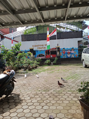 Penjahit ibu Pur