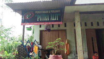 Penjahit Putra Alit
