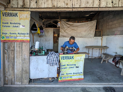 Penjahit & Vermak Levis Sidareja