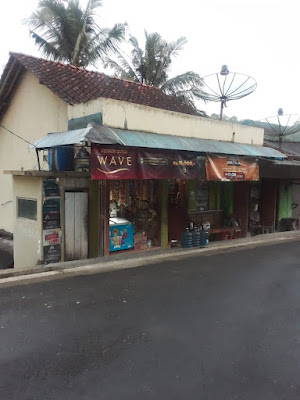 Peternak Telur Dermaji (Feri) dan Toko Tati