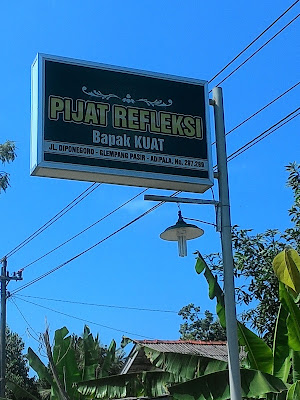 Pijat Refleksi Bapak KUAT