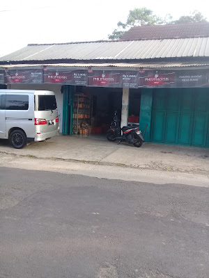 Pusat Oleh Oleh (Lawuh Medang Pak Tato)