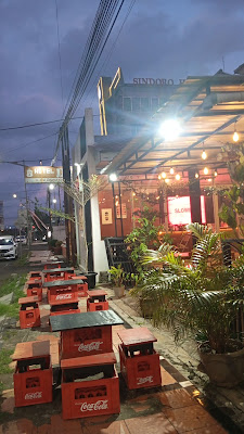 pustaka cafee