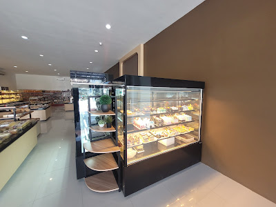 Queen Bakery Kroya