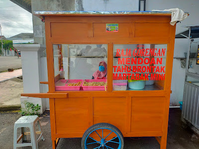 Raja Gorengan (martabak mini, mendoan, tahu isi)