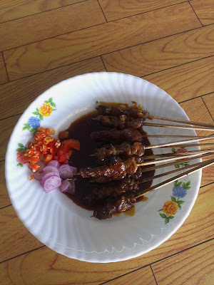 Ratu Laundry & Sate Kambing dan Ayam