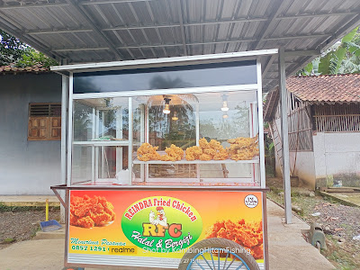 Reindra Freid chicken ( RFC )