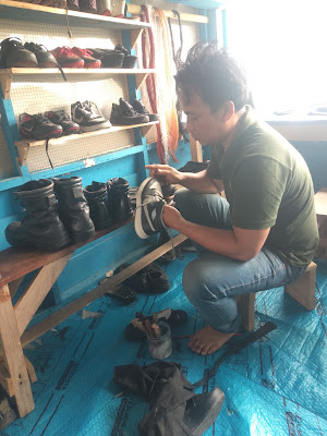 Reparasi Sandal dan sepatu