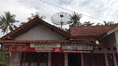 RizQi kueh ibu hj saliem(Edi)