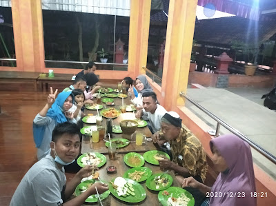 RM. Bebek Goreng Abah nDut