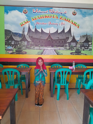 Rm. Mahkota Zahara