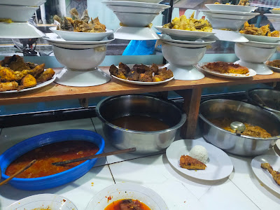 Rm setia menanti masakan padang