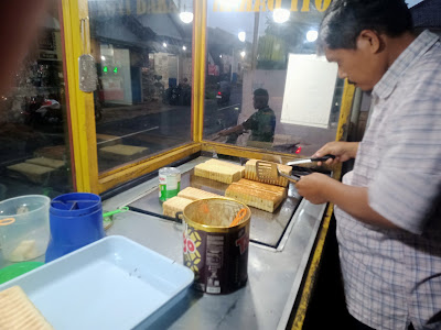 ROTI BAKAR ERLAS