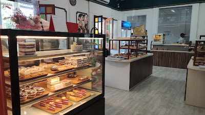 Roti Mruyung Guest House & Cafe