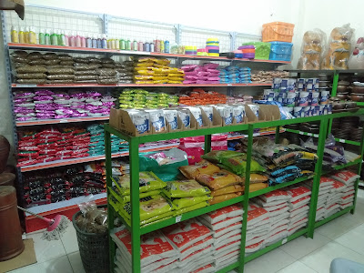 Ruko dua bidadari ( pakan burung dll )