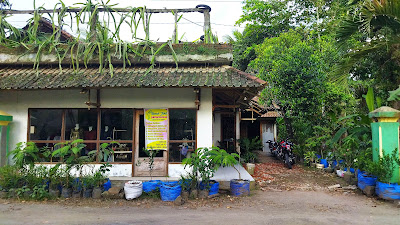 Rumah Jahit Sederhana
