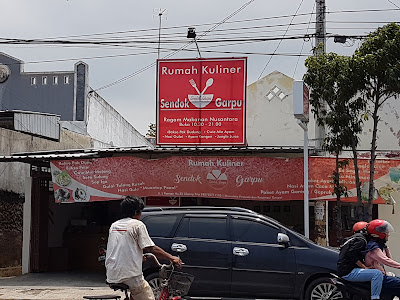 Rumah Kuliner Sendok Garpu