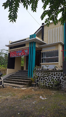Rumah Makan Ayam Goreng Putri