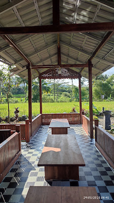 Rumah Makan Bebek Goreng,Ayam Kampung Bu Ipunk