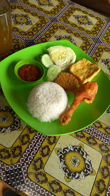 Rumah Makan Bu Neneng