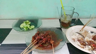 Rumah makan bue naya