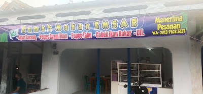 Rumah makan emsar