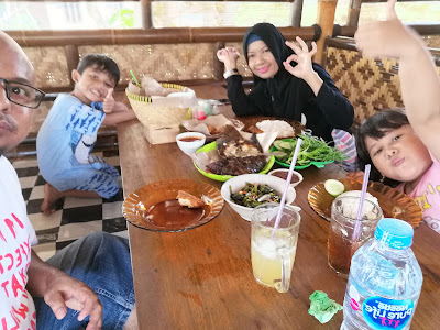 Rumah Makan Kantong