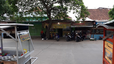 Rumah Makan Lesehan Tumpeng Tampah