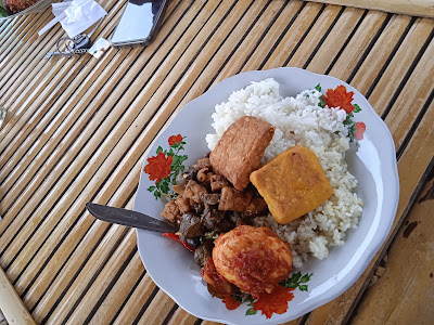 Rumah Makan Lumbung Pari