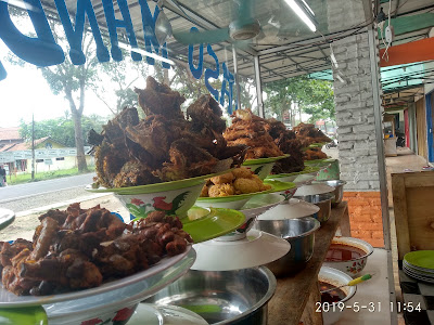 RUMAH MAKAN PADANG JASO MANDEH