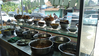 Rumah makan padang sedulur minang