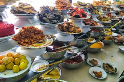 Rumah makan Padang serba 10rb