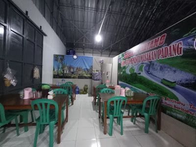 Rumah Makan Padang Setia Menanti