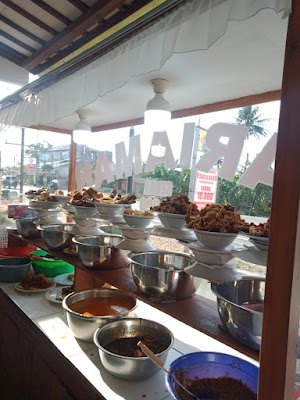 RUMAH MAKAN PARIAMAN (Masakan Padang)_UMKM UMP