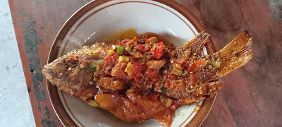 Rumah Makan Sambel Dadak Tiga Putri