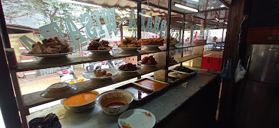 Rumah Makan Sederhana Wisata