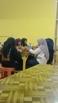 Rumah Makan Siang Malam