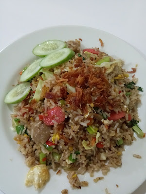 Rumah makan teluk naga