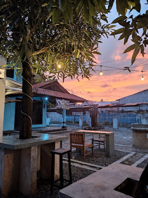 RUMAH UK.KA (Kost & Cafe)
