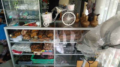 SALON PURI AYU