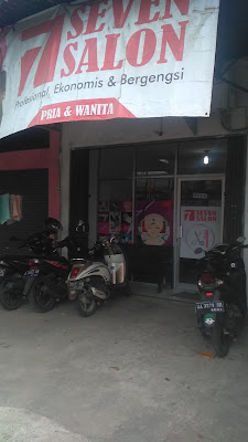 Salon Seven
