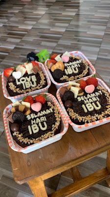 Sate ayam Bima x sweetbeem cake, dessert n bakery