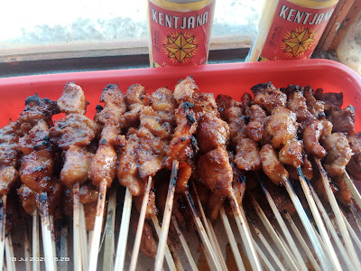 Sate ayam+ donald goyangin lidah