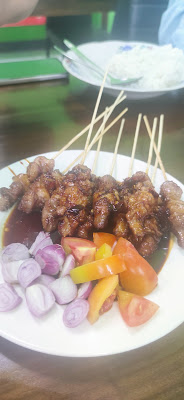 Sate dan gule "Domba muda"