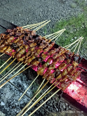 SATE KUAH AYAM LONTONG
