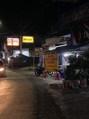 SATE MADURA AYAM DAN KAMBING ARCAWINANGUN “CAK ARIS”