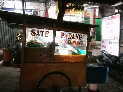 Sate Padang Ajo Kuniang